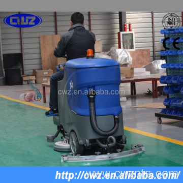 Automatic floor tile cleaning machine with disc brush